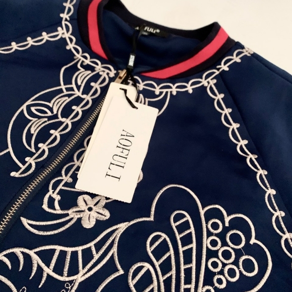 Embroided Jacket - Picture 2 of 4